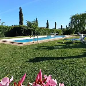 Il Casale Dei Girasoli In Casa di campagna